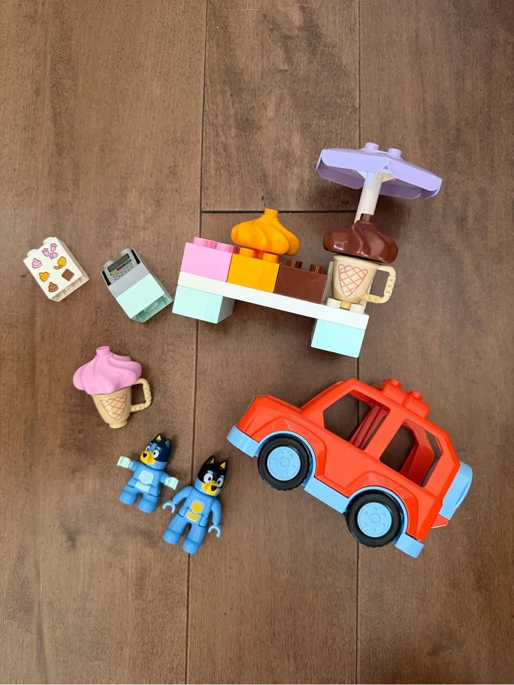 Lego duplo bluey